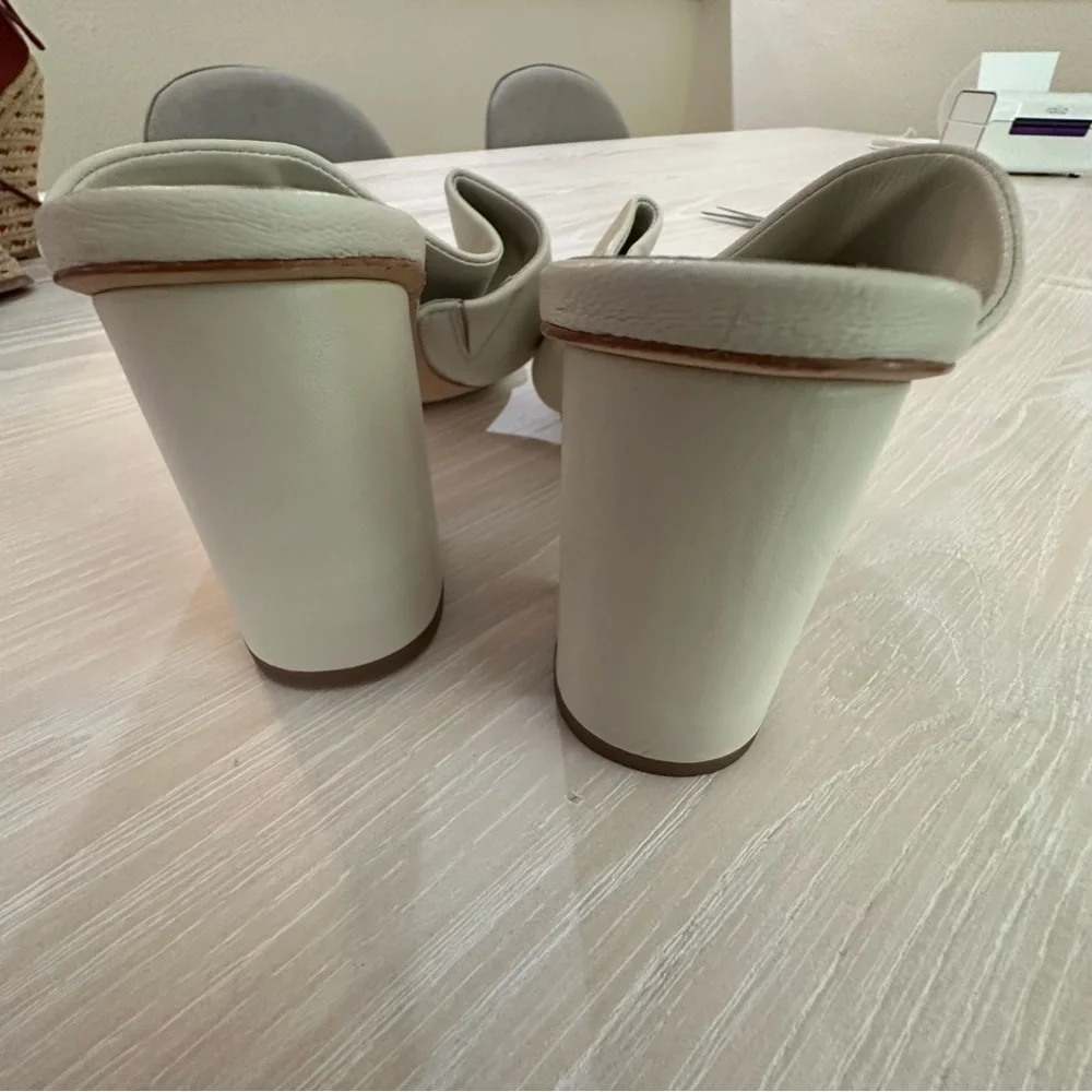 NEW Vince Nessia‎ Sandal Block Heel Off White Leather Women's 11 MSRP $325